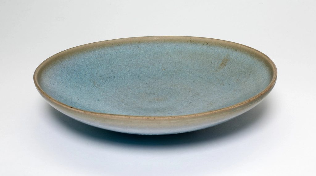 Shallow plate